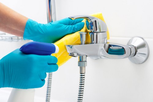Professional move out cleaning in a Canary Wharf apartment