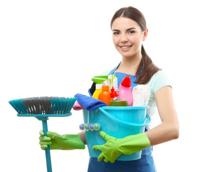 Kitchen and bathroom house cleaning service for Canary Wharf residents