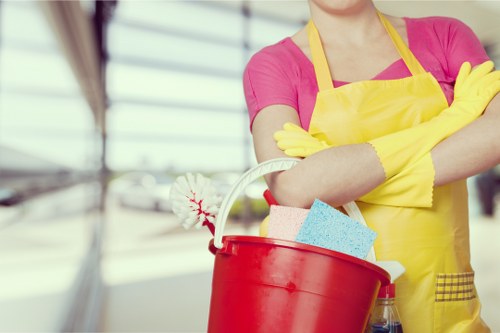 Detailed kitchen and bathroom deep cleaning in Canary Wharf